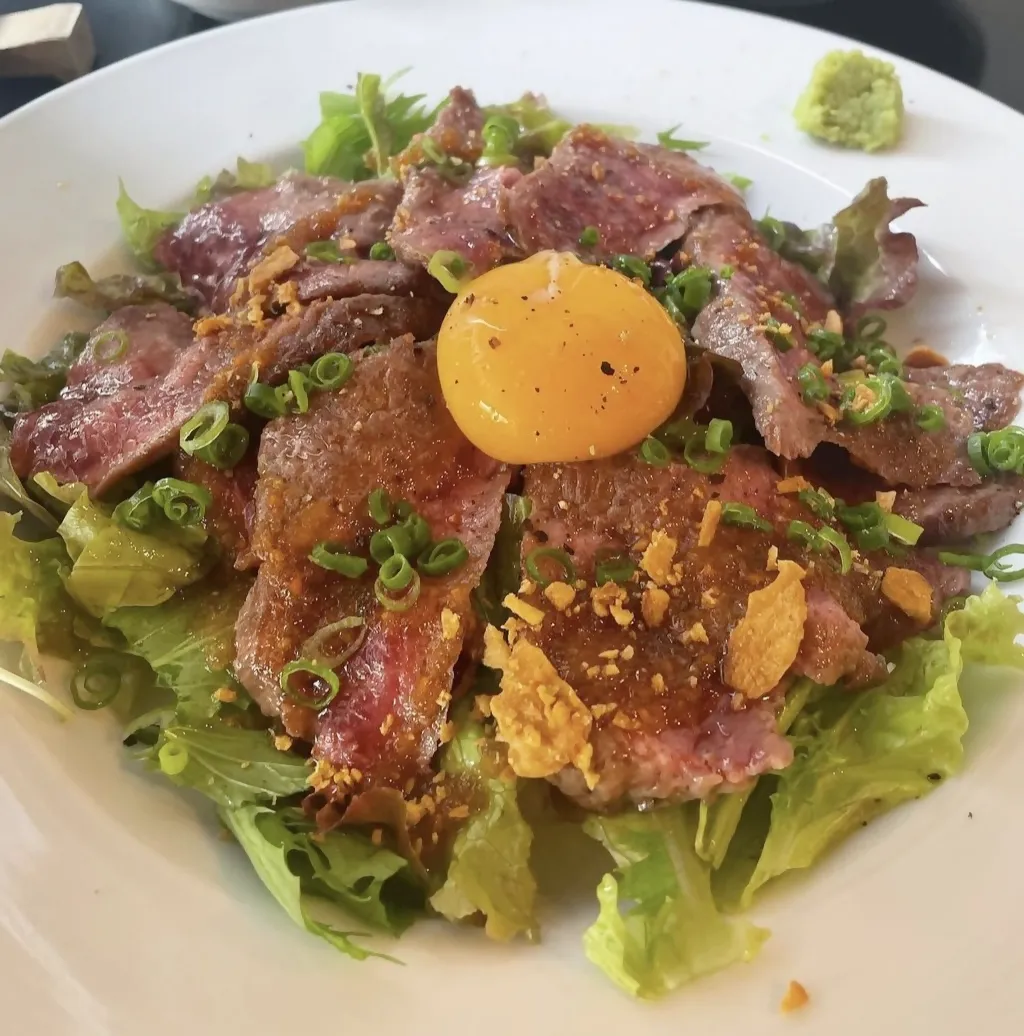 愛媛あかね和牛のステーキ丼