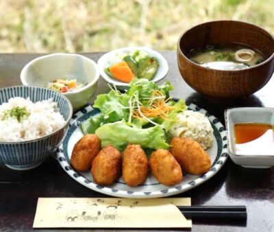 豆腐ぎょうざ定食