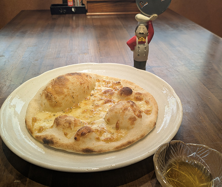 季節の久万山ピザ