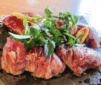 伊予牛溶岩ステーキ