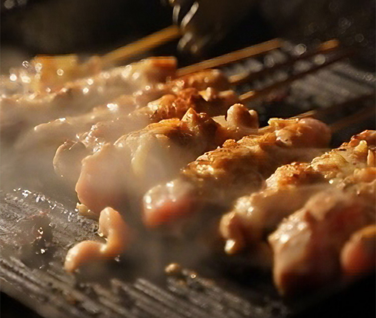 こだわりの炭火焼き鳥