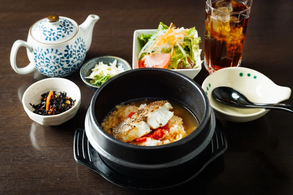 Café ダイニング つじ丸の石焼鯛めし（セット）